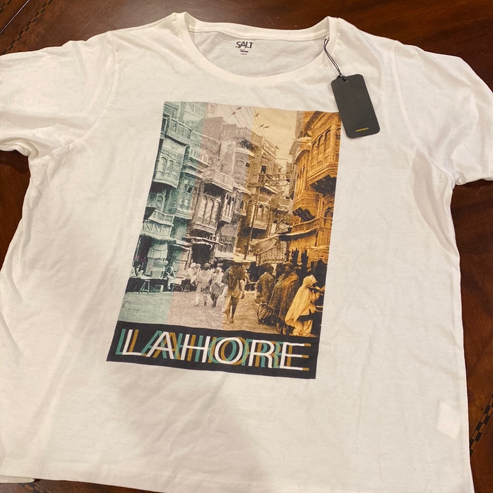 Lahore t-shirt, short sleeve, size large, Gul Ahmed ideas, NWT